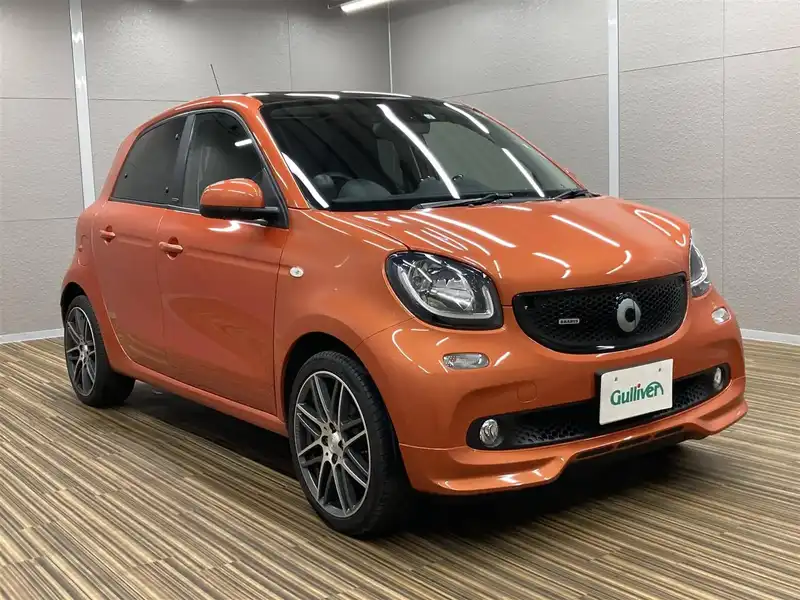 カタログ画像：スマートフォーフォー（SMART FOR FOUR） ＢＲＡＢＵＳ エクスクルーシブ 2019年10月 ABA-453062 900cc ラバオレンジ×グラファイト 燃費20.6km / l メイン（その他）