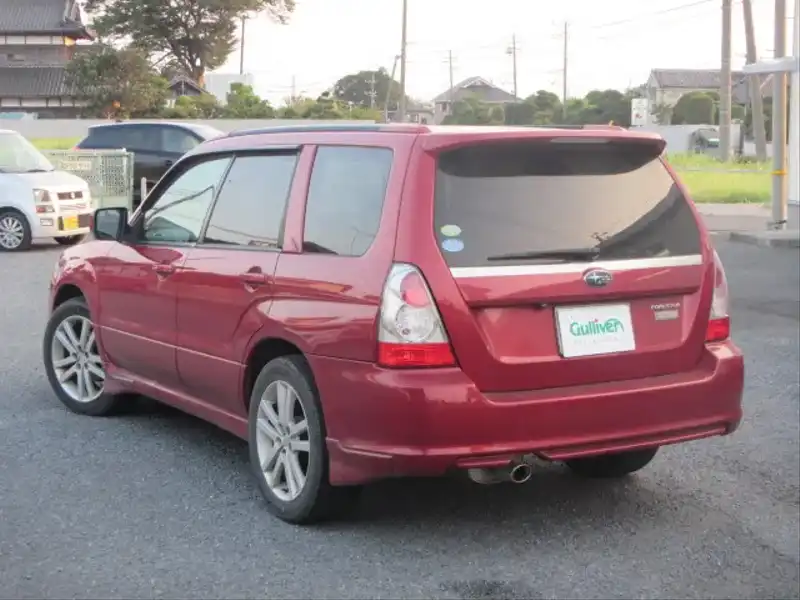 カタログ画像：フォレスター（FORESTER） クロススポーツ２．０ｉ 2007年1月 CBA-SG5 2000cc ガーネットレッド・パール 燃費13.0km / l  バック