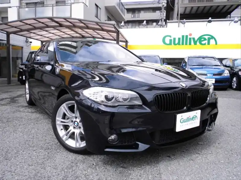 カタログ画像：５シリーズ（5 SERIES） ５２３ｄブルーパフォーマンス Ｍスポーツパッケージ 2012年8月 LDA-FW20 2000cc 燃費16.6km / l メイン（その他）