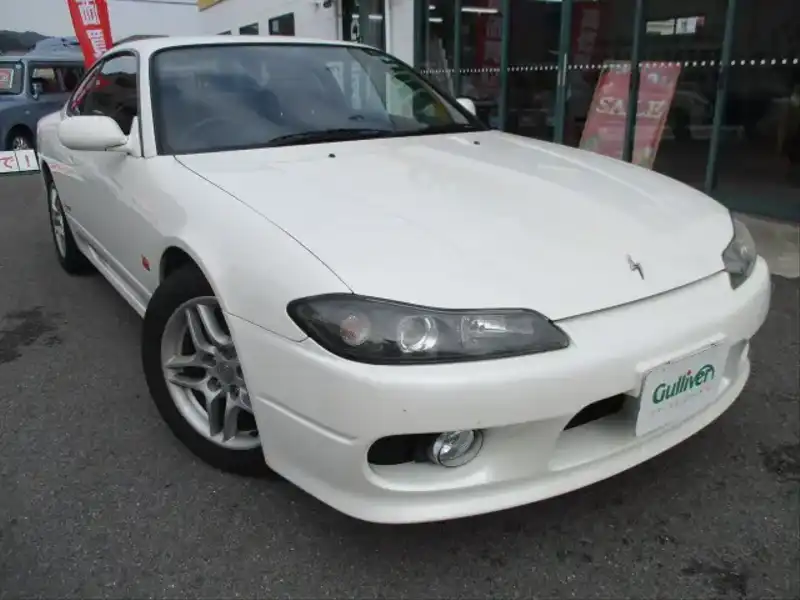 カタログ画像：シルビア（SILVIA） スペックＳ Ｖパッケージ 2002年1月 GF-S15 2000cc パールホワイト（３Ｐ） 燃費12.0km / l  メイン（その他）