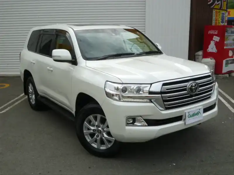 カタログ画像：ランドクルーザー（LAND CRUISER） ＧＸ 2015年8月 CBA-URJ202W 4600cc ホワイトパールクリスタルシャイン 燃費6.9km / l メイン