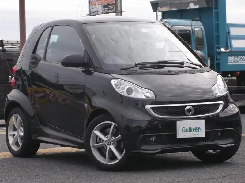 カタログ画像：スマートフォーツークーペ（SMART FORTWO COUPE） ターボ 2012年5月 CBA-451332 1000cc ディープブラック 燃費18.0km / l メイン