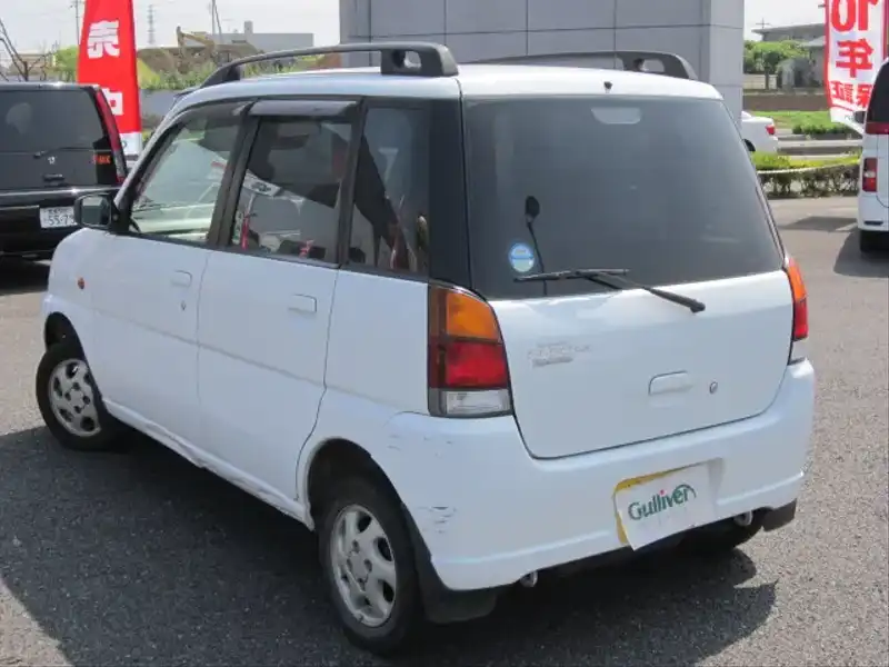 カタログ画像：プレオ（PLEO） Ｌ 1999年6月 GF-RA1 660cc ピュアホワイト 燃費21.0km / l  バック