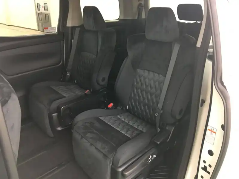 カタログ画像：ヴェルファイア（VELLFIRE） ２．５Ｚ Ａエディション 2019年10月 DBA-AGH35W 2500cc ホワイトパールクリスタルシャイン 燃費12.0km / l 内装