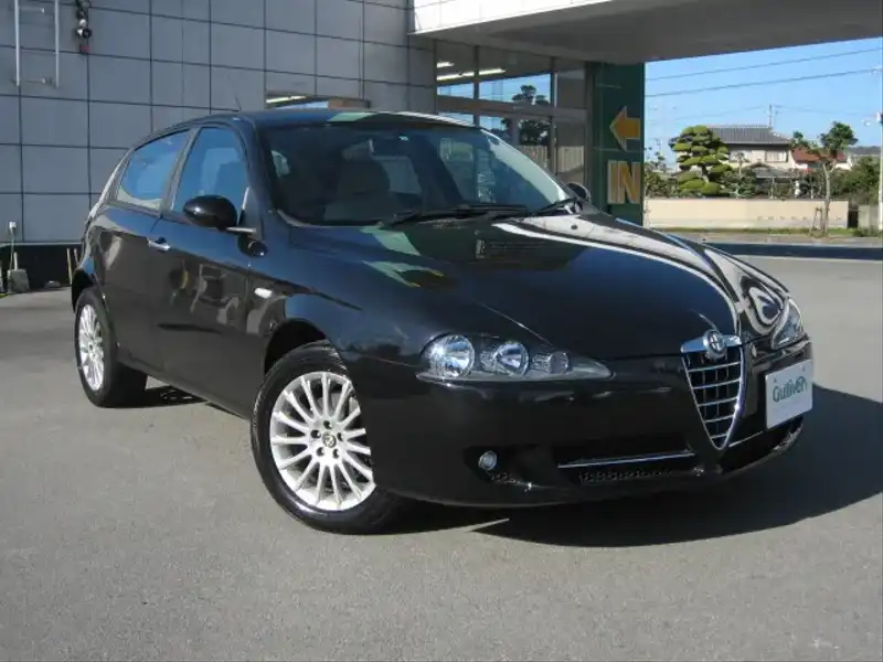 カタログ画像：アルファ１４７（ALFA 147） ２．０ ツインスパーク セレスピード スポルティーバⅡ 2008年2月 ABA-937AB 2000cc カーボンブラック（ソリッドカラー） 燃費9.9km / l  メイン