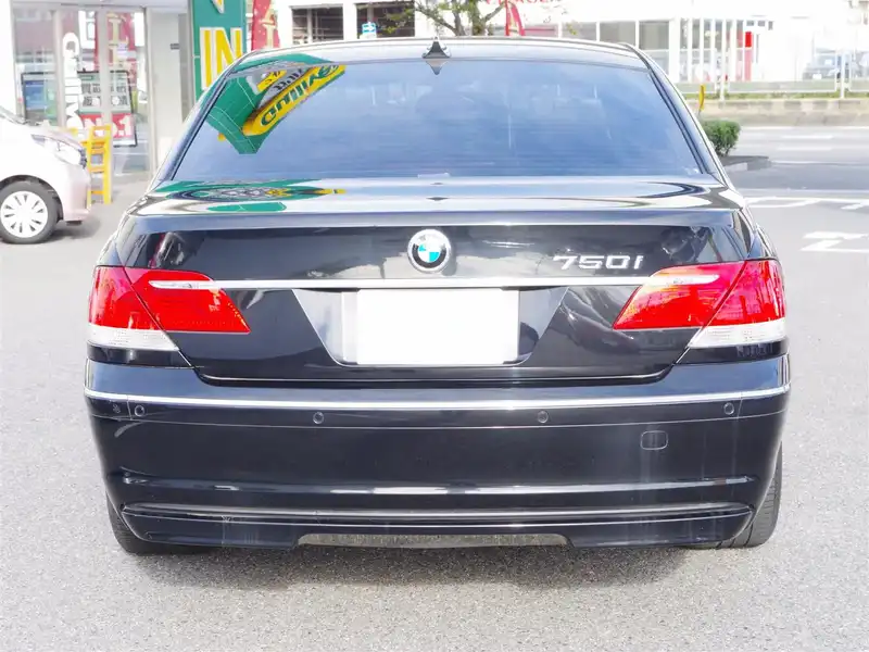 カタログ画像：７シリーズ（7 SERIES） ７５０ｉ 2008年1月 ABA-HL48 4800cc モナコ・ブルー・メタリック 燃費7.3km / l  バック