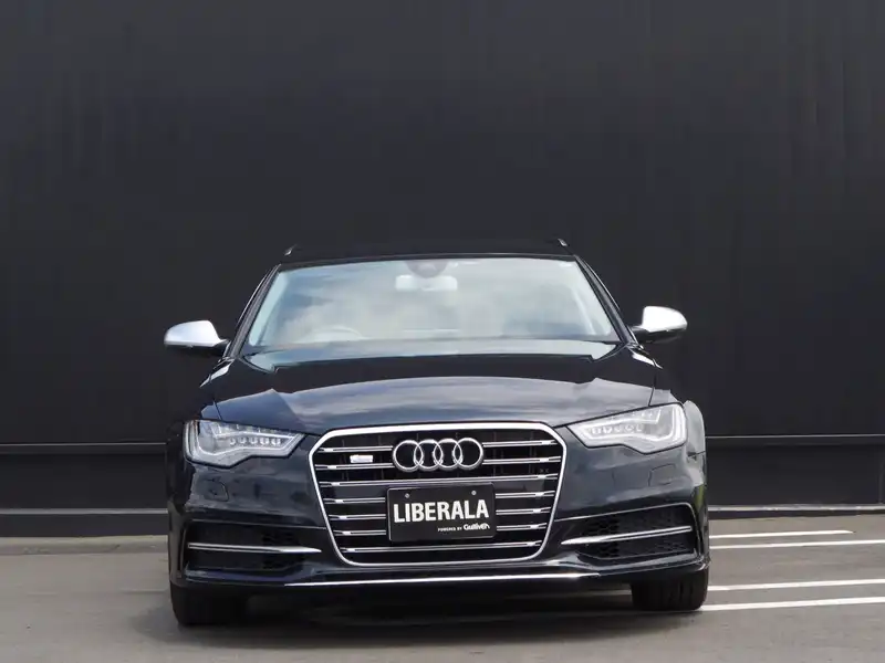 カタログ画像：Ａ６アバント（A6 AVANT） ２．８ＦＳＩクワトロ Ｓラインパッケージ 2014年8月 DBA-4GCHVS 2800cc ムーンライトブルーメタリック 燃費11.8km / l フロント