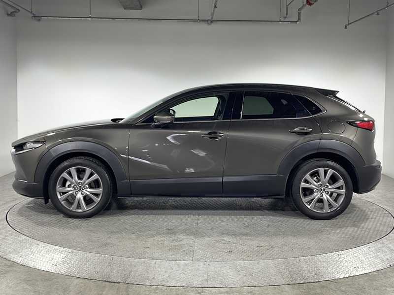 カタログ画像：ＣＸ－３０（CX-30） ２０Ｓ レトロスポーツエディション 2024年7月 5AA-DMEJ3R 2000cc ジルコンサンドメタリック 燃費16.2km / l 外装