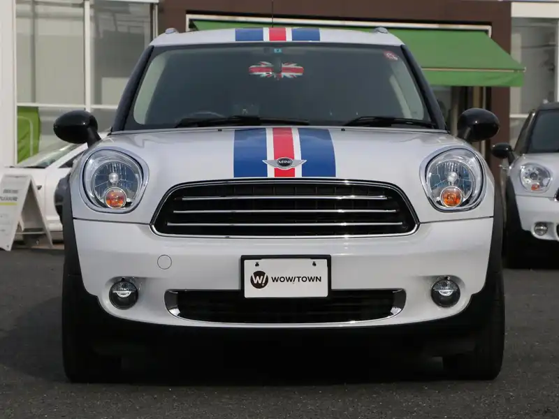 カタログ画像：ＭＩＮＩ（MINI） ワン クロスオーバー 2012年12月 CBA-ZA16 1600cc ライト・ホワイト（ソリッド） 燃費13.8km / l フロント