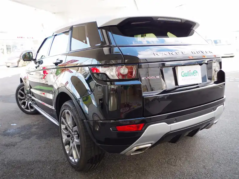 カタログ画像：レンジローバーイヴォーク（RANGE ROVER EVOQUE） ダイナミックリミテッド 2013年11月 CBA-LV2A 2000cc サントリーニ・ブラック 燃費10.6km / l バック