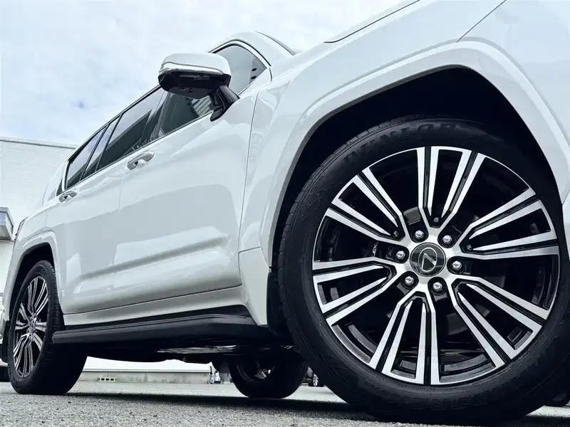 カタログ画像：ＬＸ（LX） ＬＸ６００ 2025年3月 3BA-VJA310W 3500cc ソニッククォーツ 燃費8.0km / l タイヤ