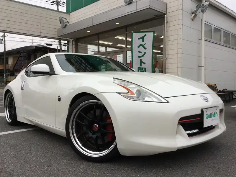 カタログ画像：フェアレディＺ（FAIRLADY Z） ４０ｔｈアニバーサリー 2009年10月 CBA-Z34 3700cc ブリリアントホワイトパール（３Ｐ） 燃費9.5km / l  メイン（その他）