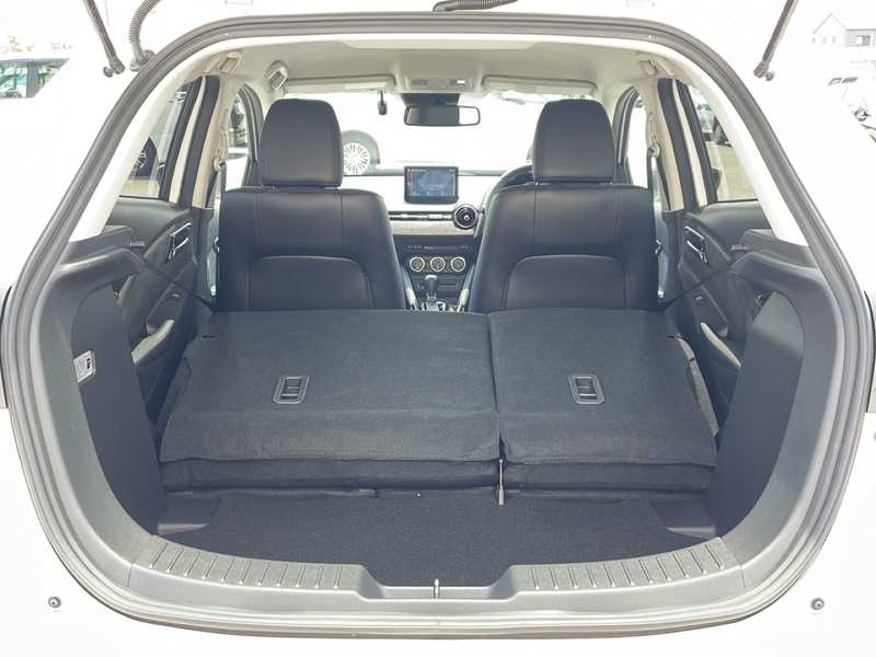 カタログ画像：ＭＡＺＤＡ２（MAZDA2） ＸＤスポルト＋ 2023年12月 3DA-DJ5FS 1500cc スノーフレイクホワイトパールマイカ 燃費21.6km / l 内装