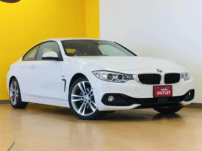 カタログ画像：４シリーズ（4 SERIES） ４２０ｉクーペ Ｍスポーツ スタイルエッジ 2015年8月 DBA-3N20 2000cc アルピン・ホワイトⅢ（ソリッド・カラー） 燃費16.4km / l メイン