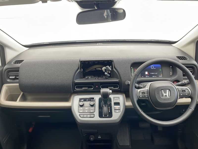 カタログ画像：フリード（FREED） ｅ：ＨＥＶエアー ＥＸ 2025年2月 6AA-GT5 1500cc プラチナホワイト・パール 燃費25.3km / l 内装