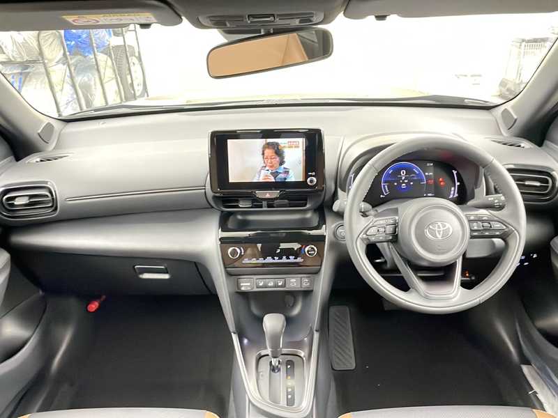 カタログ画像：ヤリスクロス（YARIS CROSS） ハイブリッド ＧＲスポーツ 2025年2月 6AA-MXPJ10 1500cc ブラックマイカ 燃費25.0km / l 内装