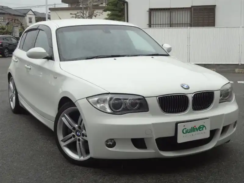 カタログ画像：１シリーズ（1 SERIES） １３０ｉ Ｍスポーツ 2008年1月 ABA-UD30 3000cc 燃費10.0km / l  メイン