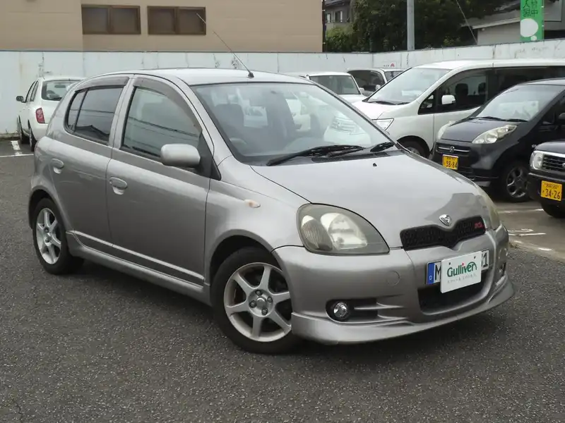 カタログ画像：ヴィッツ（VITZ） ＲＳ Ｄパッケージ 2002年8月 UA-NCP10 1300cc 燃費18.0km / l  メイン