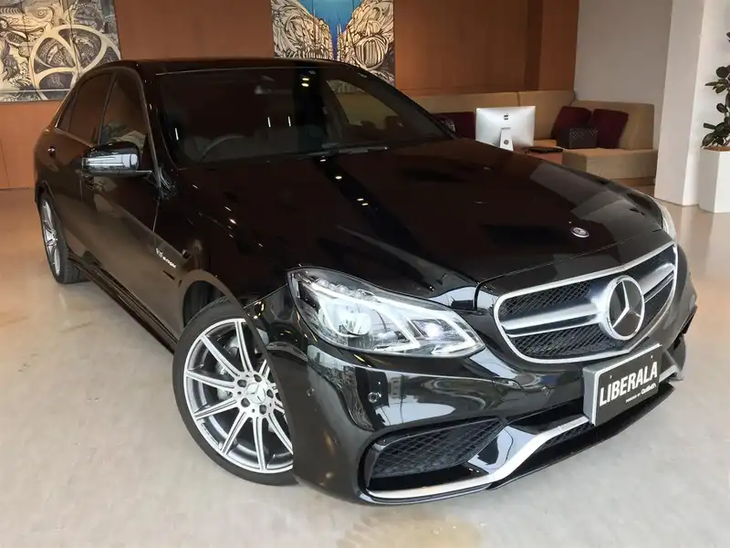 カタログ画像：Ｅクラス（E-CLASS） Ｅ６３ ＡＭＧ 2014年10月 CBA-212074 5500cc ブラック（Ｓ）orオブシディアンブラック（Ｍ） 燃費9.5km / l メイン