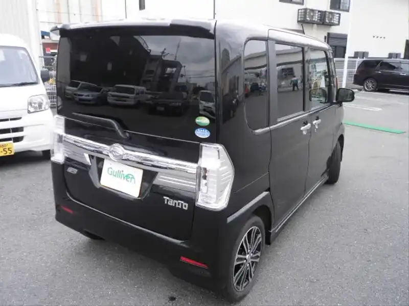 カタログ画像：タント（TANTO） カスタムＲＳ 2014年10月 DBA-LA610S 660cc ブラックマイカメタリック 燃費24.6km / l バック