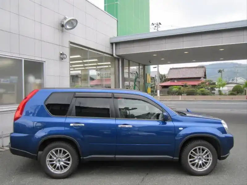 カタログ画像：エクストレイル（X-TRAIL） ２５Ｘ 2007年8月 CBA-TNT31 2500cc サファイアブルー（ＰＭ） 燃費11.6km / l  外装