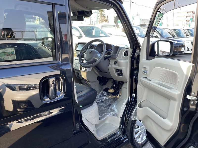 カタログ画像：エブリイワゴン（EVERY WAGON） ＰＺターボ 標準ルーフ 2021年9月 3BA-DA17W 660cc ブルーイッシュブラックパール３ 燃費13.3km / l 内装