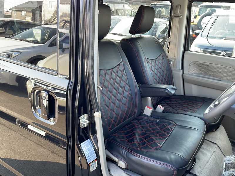 カタログ画像：エブリイワゴン（EVERY WAGON） ＰＺターボ 標準ルーフ 2021年9月 3BA-DA17W 660cc ブルーイッシュブラックパール３ 燃費13.3km / l 内装