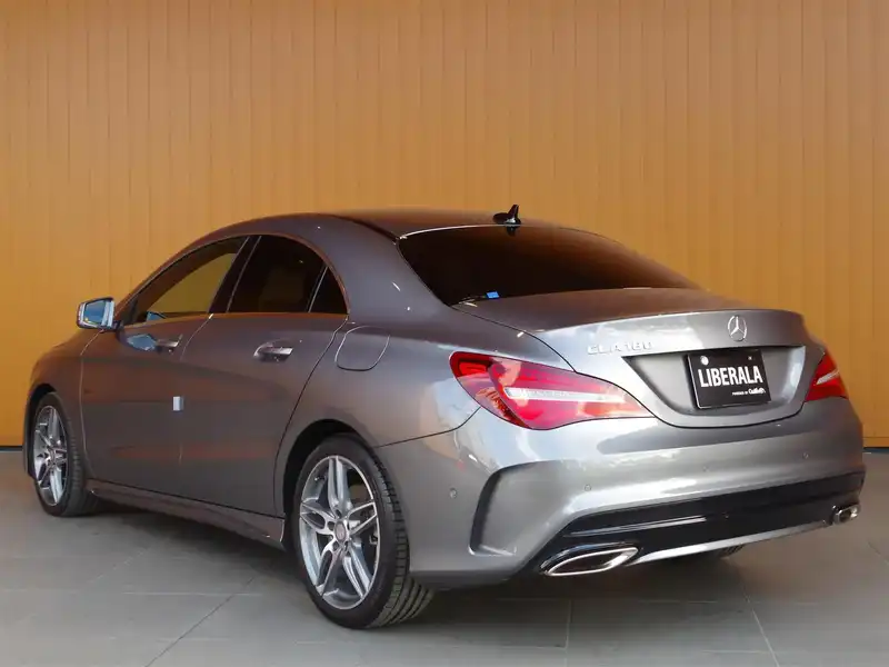 カタログ画像：ＣＬＡクラス（CLA-CLASS） ＣＬＡ１８０ スポーツ 2016年8月 DBA-117342 1600cc マウンテングレー（Ｍ） 燃費17.4km / l バック