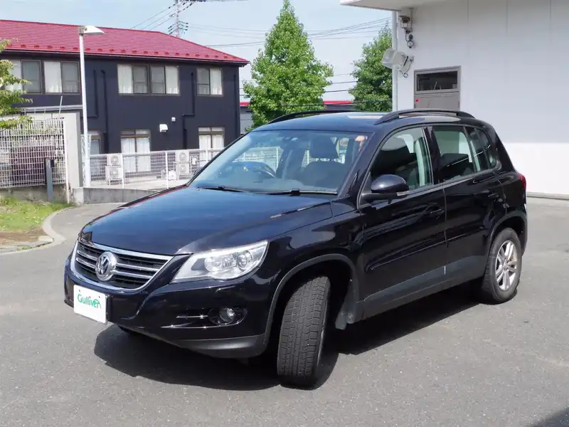 カタログ画像：ティグアン（TIGUAN） トラック＆フィールド 2009年1月 ABA-5NCAW 2000cc ディープブラックパールエフェクト 燃費9.7km / l  フロント