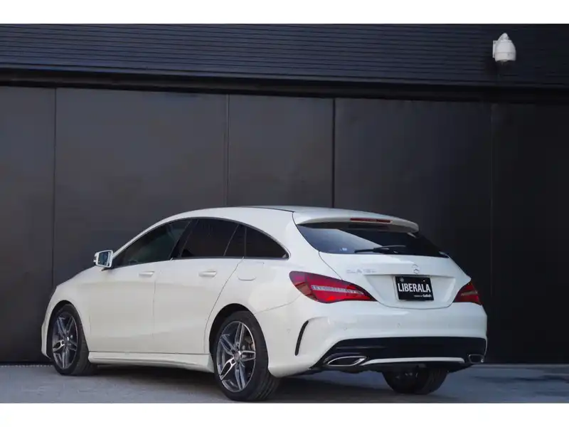 カタログ画像：ＣＬＡクラス シューティングブレーク（CLA-CLASS SHOOTING BRAKE） ＣＬＡ１８０ シューティングブレーク スポーツ 2016年8月 DBA-117942 1600cc カルサイトホワイト（Ｓ） 燃費16.2km / l バック