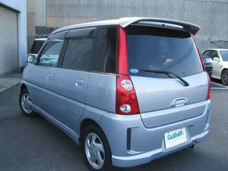 カタログ画像：プレオ（PLEO） ＬＳリミテッド 2002年5月 TA-RA2 660cc プラチナシルバー・メタリック 燃費18.0km / l  バック