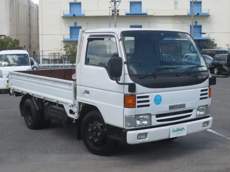 カタログ画像：タイタン（TITAN） デラックス仕様 1999年11月 KK-WGEAT 4000cc メイン