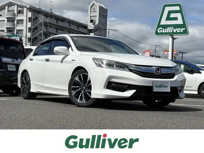アコードハイブリッド（ホンダ）の中古車を検索｜【中古車の