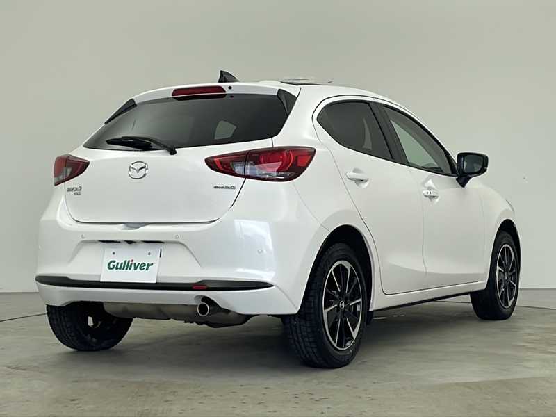 10147311 | カタログ画像：ＭＡＺＤＡ２（MAZDA2） １５スポルト 2023年3月 5BA-DJLAS 1500cc スノーフレイクホワイトパールマイカ バック
