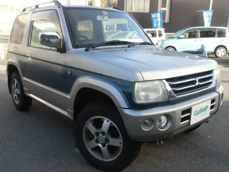 カタログ画像：パジェロミニ（PAJERO MINI） サウンドビートエディションＸＲ 2004年4月 TA-H58A 660cc ミディアムシルバーメタリック／ホワイトソリッド／ミディアムシルバーメタリック・３ウェイ２トーン or ミディアムシルバーメタリック／ミディアムブルーマイカ／ミディアムシルバーメタリック・３ウェイ２トーン メイン