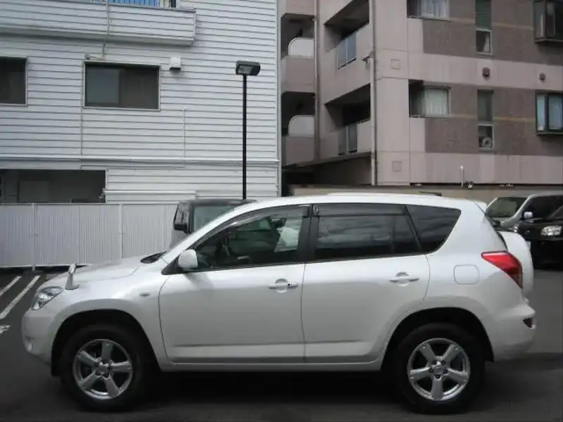 カタログ画像：ＲＡＶ４（RAV4） Ｘリミテッド 2007年9月 DBA-ACA31W 2400cc ホワイトパールクリスタルシャイン 燃費12.6km / l  外装