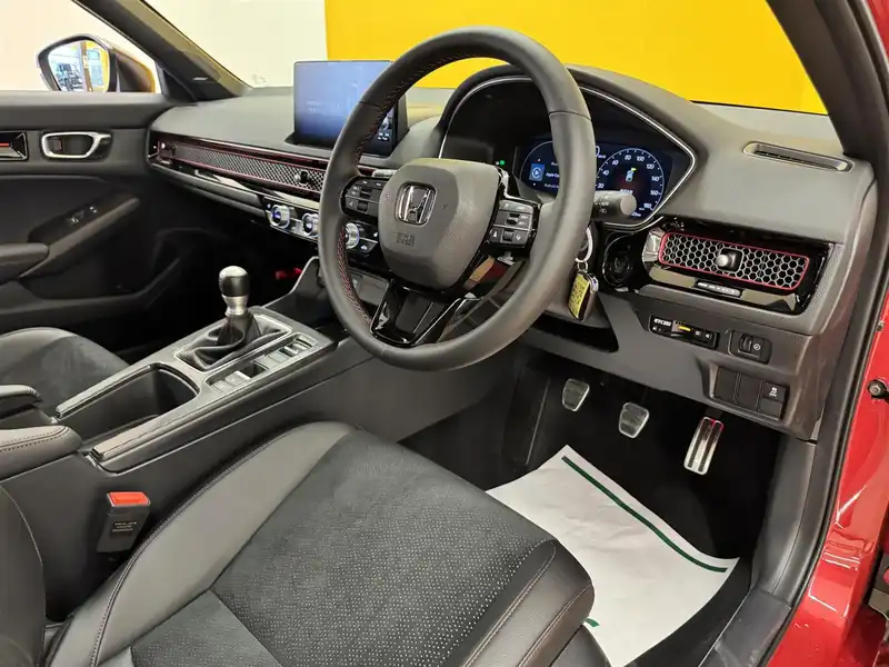 カタログ画像：シビック（CIVIC） タイプＲ レーシングブラックパッケージ 2025年9月 6BA-FL5 2000cc フレームレッド 燃費12.5km / l フロント