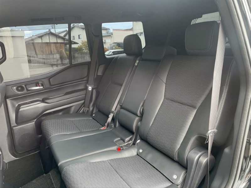 カタログ画像：ランドクルーザー２５０（LAND CRUISER 250） ＶＸ 2024年4月 3DA-GDJ250W 2800cc ブラック 燃費11.0km / l バック