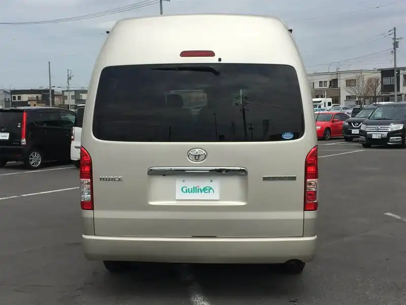 カタログ画像：ハイエースワゴン（HIACE WAGON） グランドキャビン 2019年10月 CBA-TRH229W 2700cc ベージュメタリック 燃費8.9km / l バック