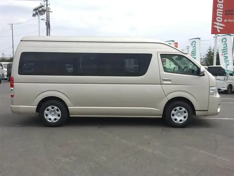 カタログ画像：ハイエースワゴン（HIACE WAGON） グランドキャビン 2020年5月 3BA-TRH229W 2700cc ベージュメタリック 燃費8.1km / l 外装