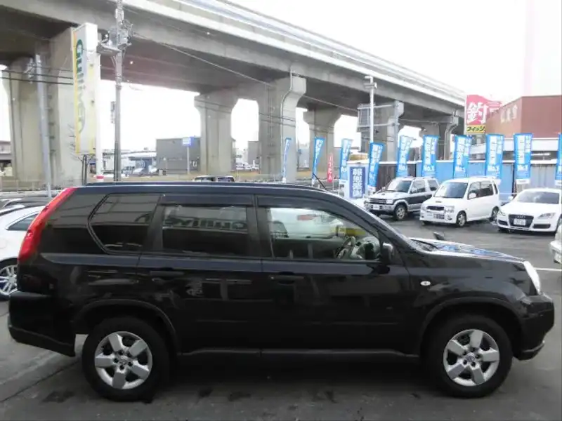 カタログ画像：エクストレイル（X-TRAIL） ２５Ｓt 2008年11月 CBA-TNT31 2500cc ダイヤモンドブラック（Ｐ） 燃費11.6km / l  外装