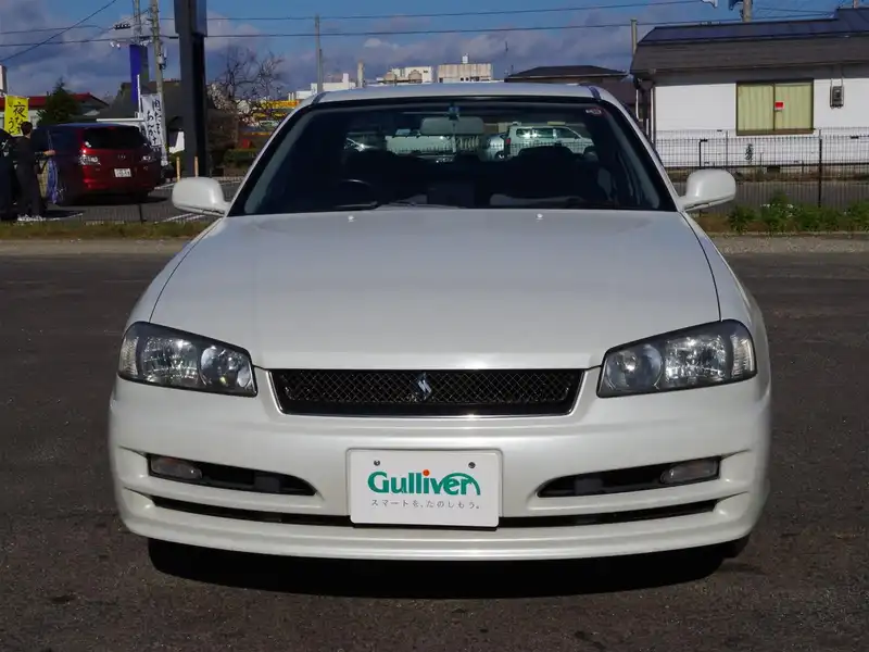 カタログ画像：スカイライン（SKYLINE） ２５ＧＴ ＦＯＵＲ Ｌセレクション 2000年8月 GF-ENR34 2500cc ホワイト 燃費9.2km / l  フロント