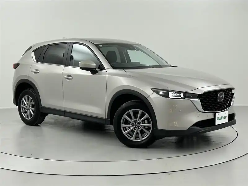 カタログ画像：ＣＸ－５（CX-5） ＸＤ スマートエディション 2023年10月 3DA-KF2P 2200cc プラチナクォーツメタリック 燃費17.4km / l メイン