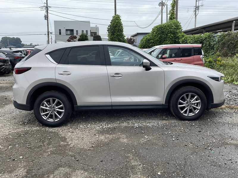 10150333 | カタログ画像：ＣＸ－５（CX-5） ２０Ｓ ブラックトーンエディション 2023年10月 6BA-KFEP 2000cc ロジウムホワイトプレミアムメタリック 外装