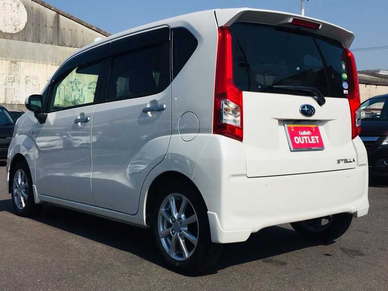 カタログ画像：ステラ（STELLA） Ｇ スマートアシスト 2020年2月 DBA-LA150F 660cc パール・ホワイトⅢ 燃費31.0km / l バック