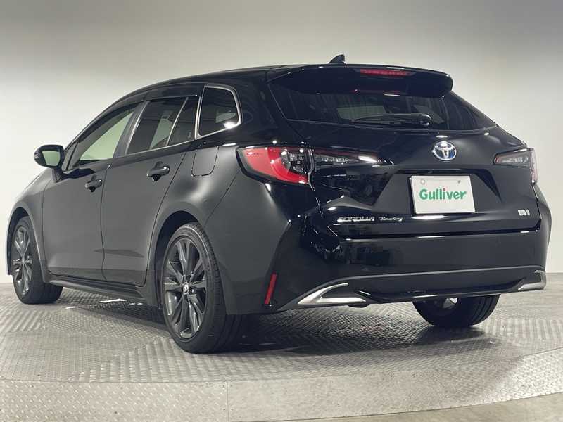 カタログ画像：カローラ（COROLLA） Ｘ 2022年10月 5BA-MZEA17 1500cc アティチュードブラックマイカ 燃費19.4km / l バック