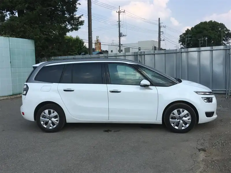 カタログ画像：グランドＣ４ ピカソ（GRAND C4 PICASSO） セダクション 2015年2月 ABA-B7875G01 1600cc ブラン バンキーズ 燃費14.6km / l 外装