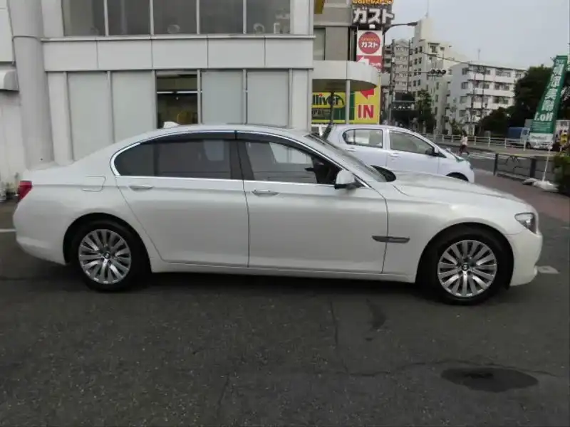 10054382 | カタログ画像：７シリーズ（7 SERIES） ７５０ｉ 2009年3月 ABA-KA44 4400cc アルピン・ホワイトⅢorミネラル・ホワイト・メタリック 外装