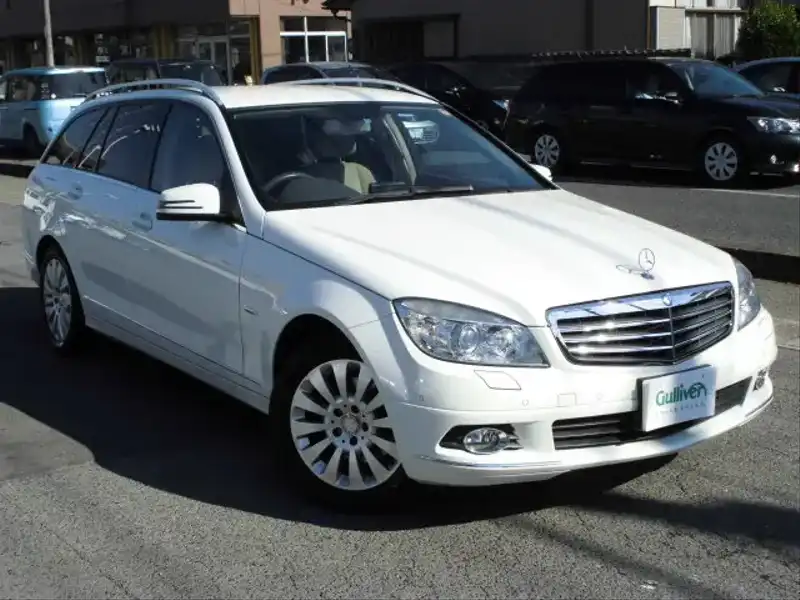 カタログ画像：Ｃクラスステーションワゴン（C-CLASS STATIONWAGON） Ｃ２００コンプレッサー ステーションワゴン エレガンス 2008年10月 DBA-204241 1800cc カルサイトホワイト 燃費11.2km / l  メイン