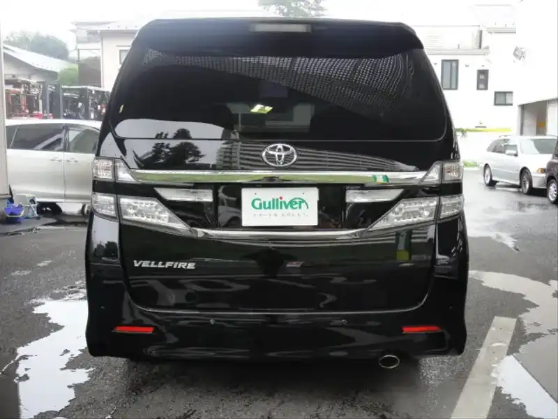 カタログ画像：ヴェルファイア（VELLFIRE） ３．５Ｚ ゴールデンアイズ 2012年9月 DBA-GGH20W 3500cc ブラック 燃費9.3km / l バック